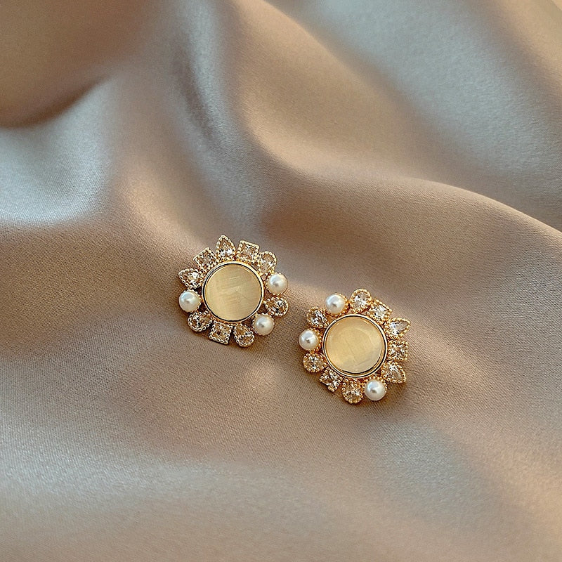 Vintage Zircon Stud Earrings | Zircon Stud Earrings | WHITE PEARL